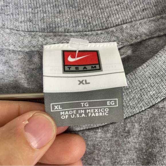 VINTAGE Nike Y2K 2003 Wake Forest University Management T-Shirt Size XL - Picture 4 of 7